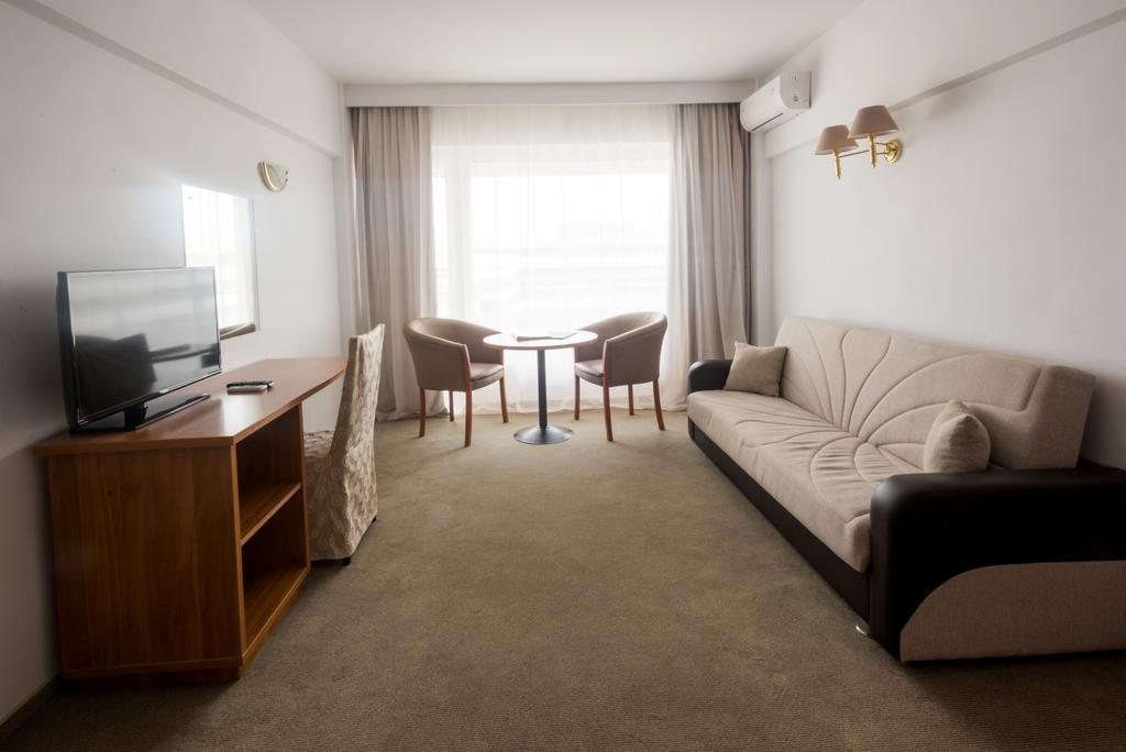 Savoy Hotel 마마이아 외부 사진
