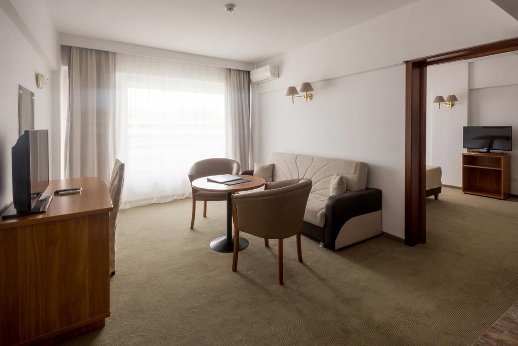 Savoy Hotel 마마이아 외부 사진