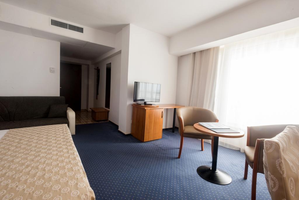 Savoy Hotel 마마이아 외부 사진
